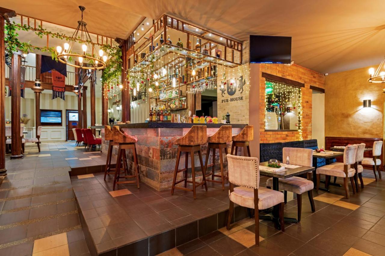 Hotel La Cofradia Pub-House Куенка Екстер'єр фото