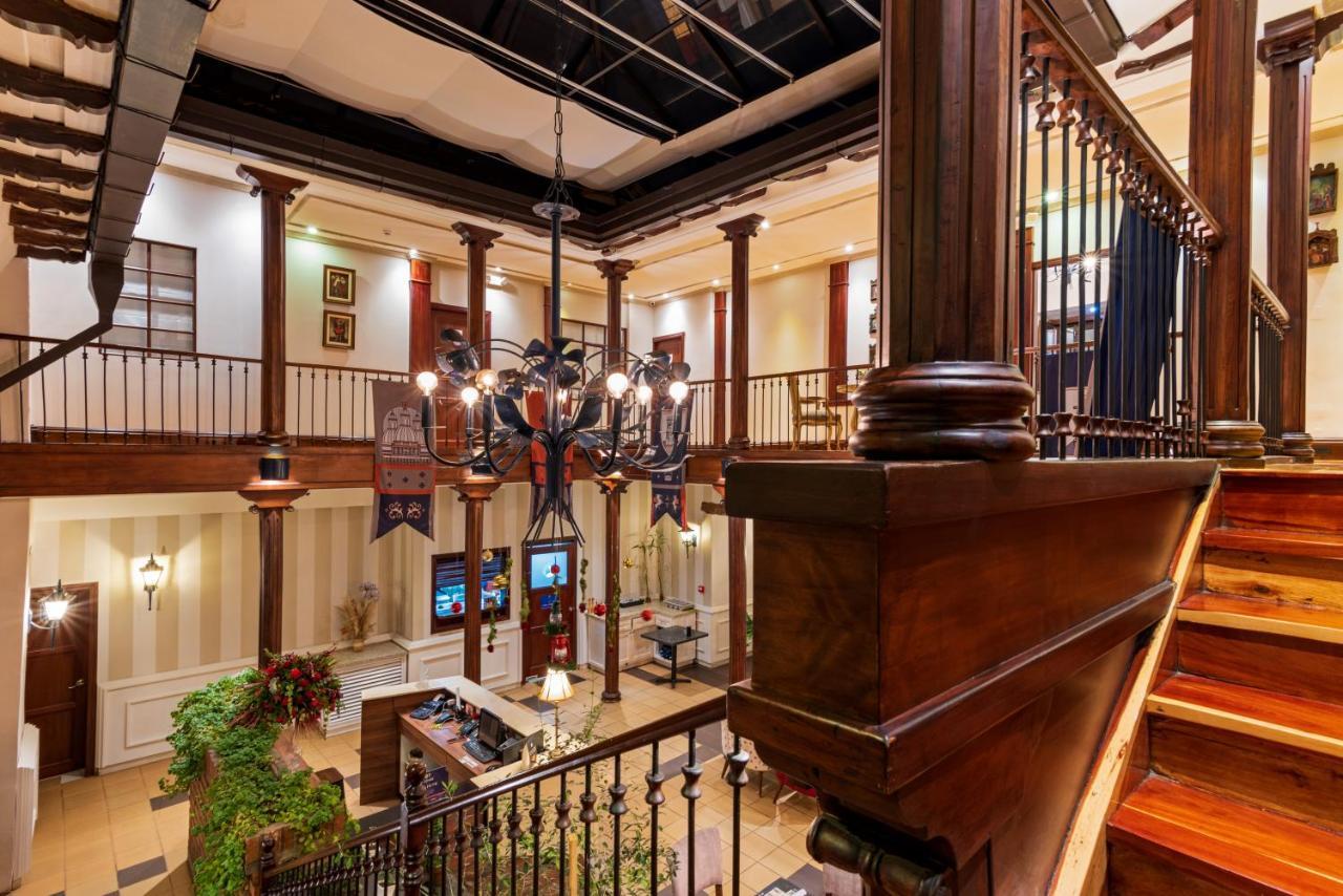 Hotel La Cofradia Pub-House Куенка Екстер'єр фото